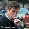 Dennis-Quaid-Smoking-Electronic-Cigarette-2.jpg