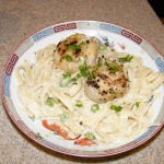 Fettuccini Alfredo Peppered Scallops1