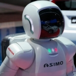 8187 asimo with the honda insight