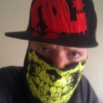 glows in the dark!! got it for halloween