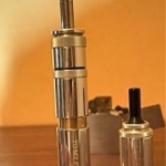 GGTS V2 with Atty3 +metal trip and the AVS Tank
(Behind Scene : Original "Australian" Zippo 1932 )