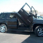 02 r/t durango on 22's with lambo doors