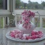 SHABBY CHIC TEA POT