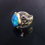 Lightning Ridge Ring~ side view showing engraving, sapphires and some of the overlay.