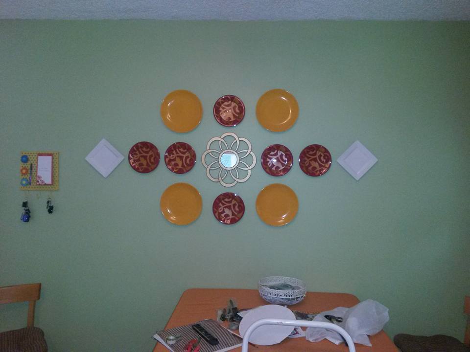 plate-wall-2-jpg.477286