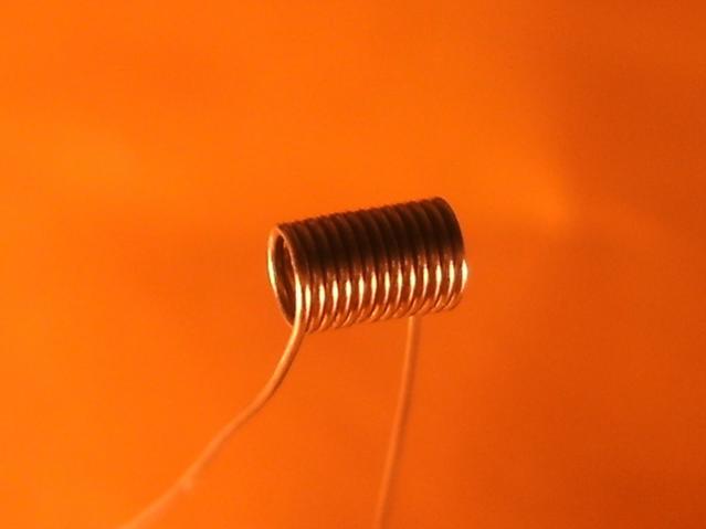 12 wraps of 28 Ga kanthal for 1.8Ω kanger head coil