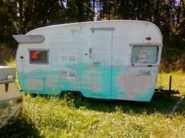 1963 Shasta wating for some much needed love.
