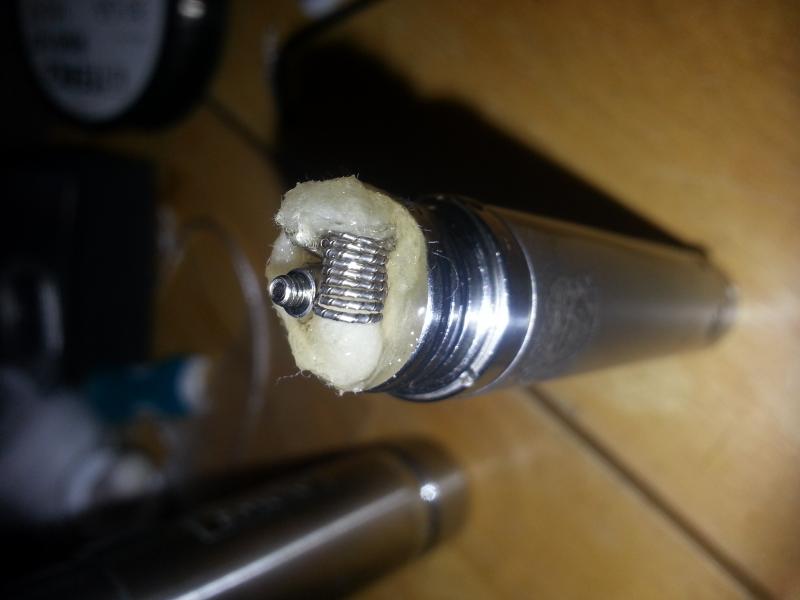 30 gauge Kanthal core, 0.6mm flat ribbon wrapped around. 1.4 ohms. Vicious ant Cyclone rda.  Juiced