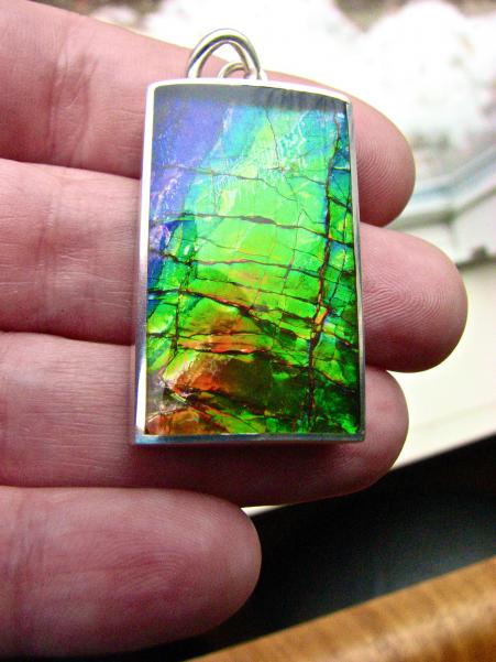 Ammolite Inlay with Sapphire Cap 2