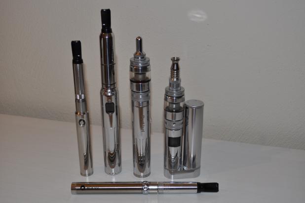Bulli Elite & A2 Classic 
Provari & Genisis LV 
Provari & Kayfun 
SvoeMesto - Semovar VW & Kayfun (Sticker) 
eGo C Twist & Pharaon