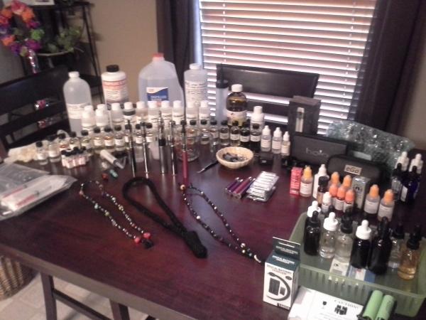 CheekyChica's e-cig & DIY stash!

FYI~ I've got more intransit in the mail! >.<