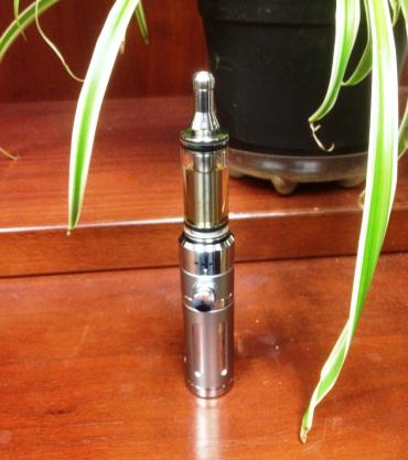 Cigreat QQ Mech Mod in 18350 mode with a glas IBTanked 19mm carto tank