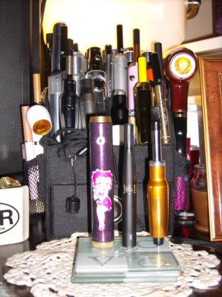 Collection of YouTube commecial

Link : http://www.e-cigarette-forum.com/forum/general-e-smoking-discussion/78628-side-side-comparison-e-cigs-mods.html