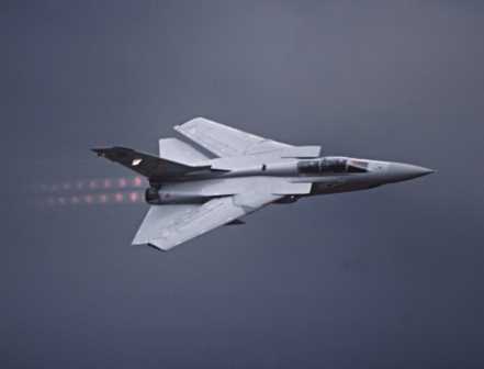 F16