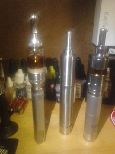 From Left;
Innokin VV/VW V3 with Aspire Nautilus
Nemesis Clone with Kayfun lite, (used by tomsas' wife)
Nemesis Clone with Kayfun (tomsas')