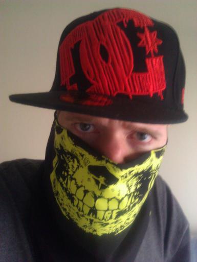 glows in the dark!! got it for halloween