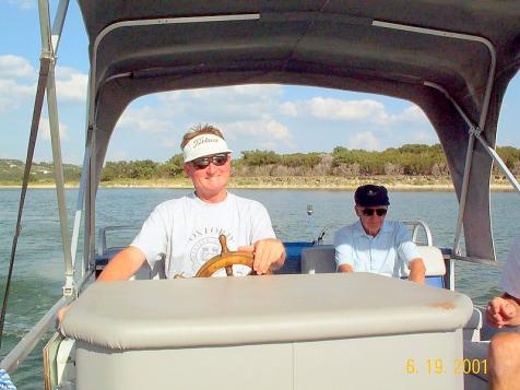 GT & Lindy putt'n round on a sunny day on Lake Travis.