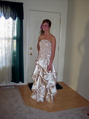 Lacy Goig To The Prom