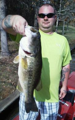 Lake Anna bass almost 7 pounds