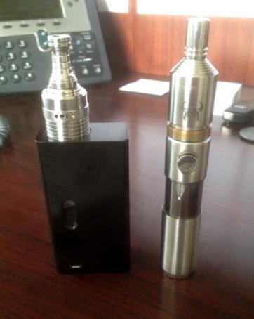 Left: DNA30 box with a Helios dripper
Right: Atmizoo Roller with a Viking dripper