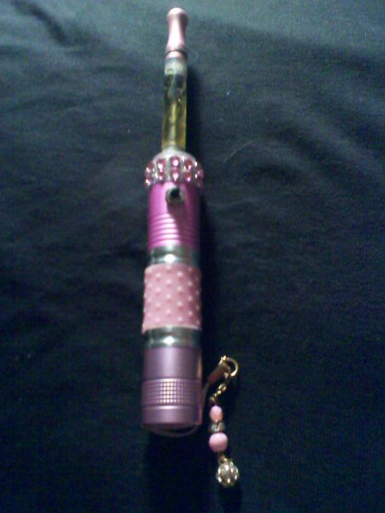 madvapes flashlight mod (custom made for me by my husband