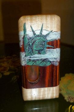 Mini Monkey back. Statue of Liberty