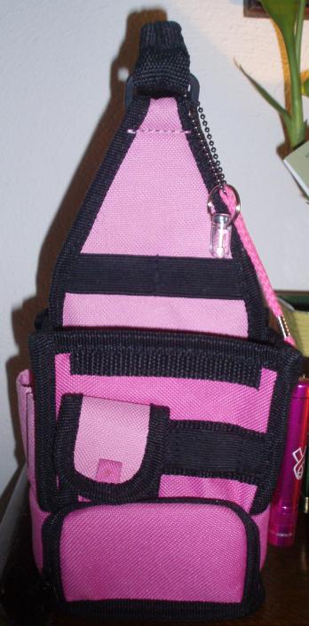 My FAVORITE E-Cig Carrying Bag in PINK, My FAVORITE Color!!!
And It Literally Has Compartments for EVERYTHING!!!
