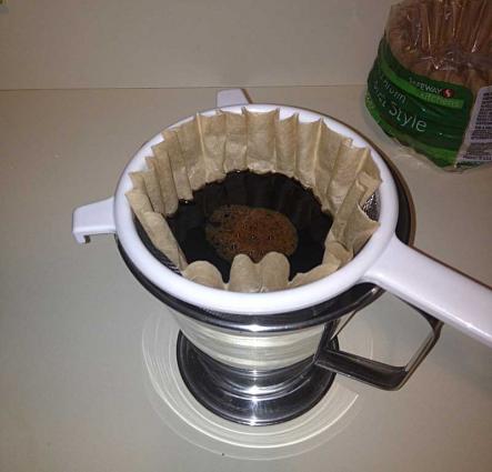 Now we wait. This juice is THICK--I imagine it will take all night to seep through the paper filter, and I'll probably have to change the paper filter several times. Total yield looks like it will be about 2oz of juice (from an initial brew of 15g of tobacco and 2.5oz of VG.)