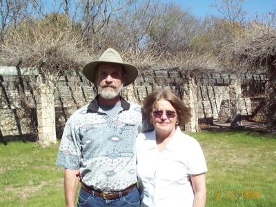 San Antonio - Like Bonnie & Clyde on a stroll through the botanical gardens -- in the wintertime!