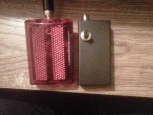 Side by side comparison with a (2) AA battery box mod