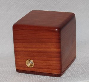 The Cube: wanted something that didn't look like a regular wood box mod for my desk.