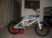 the little kids bike i enjoy so much. old pic though i got a new frame since this one and too lazy to put up a newer pic