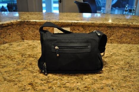 This is an awesome purse