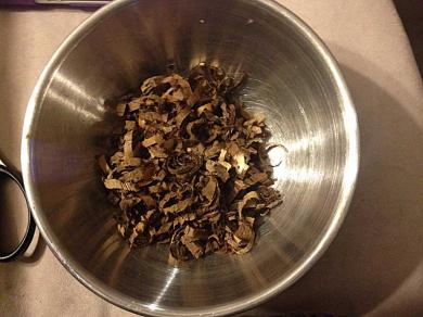 This is what a well-aged, 15-year-old $12 Santa Damiana Robusto looks like after being copped up with kitchen shears...