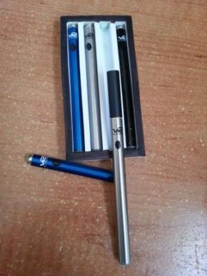V2 KR808D Batts
