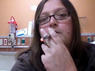 Vaping in Hospital with O2 in view on auto KR808D 1 Chrome