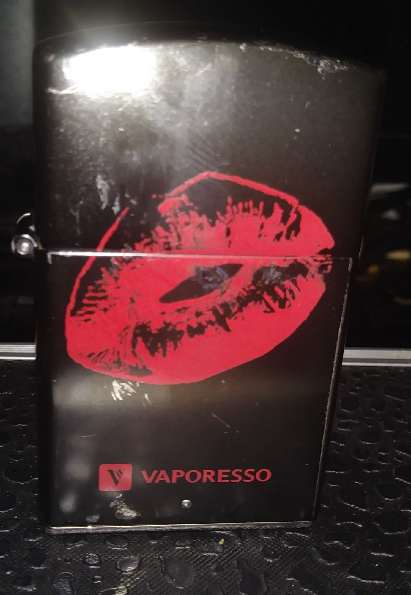 Vaporesso Aurora Lips Graphic