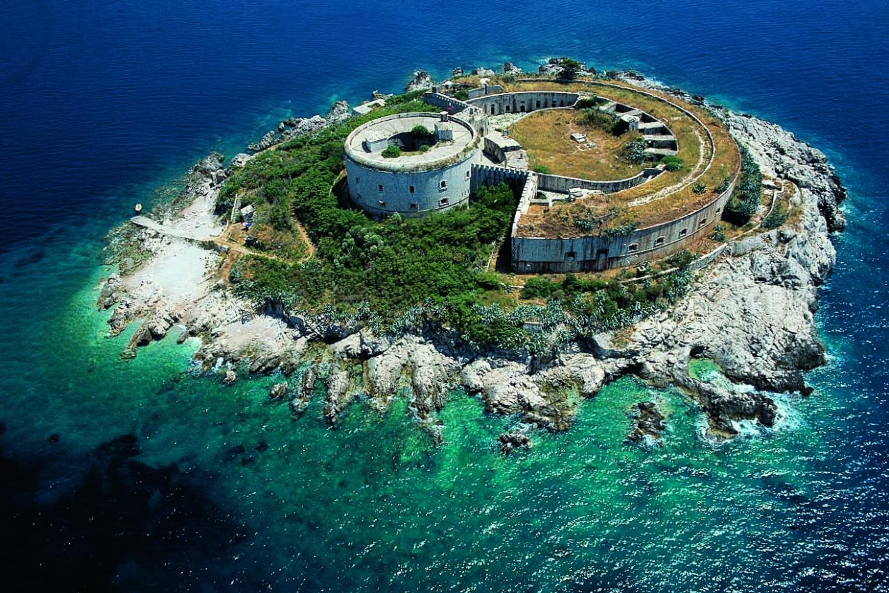mamula.jpg