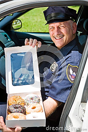 police-officer-box-donuts-6492671.jpg