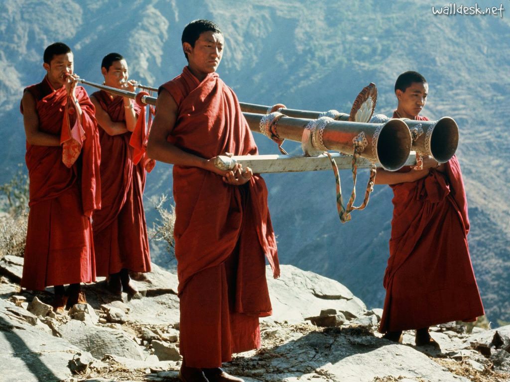 Tibetan-Monks.jpg