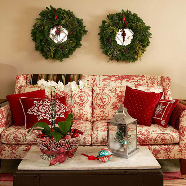 Christmas-Living-Room-wall-decor.jpg