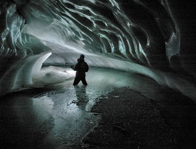 Amazing+ice+cave.jpg