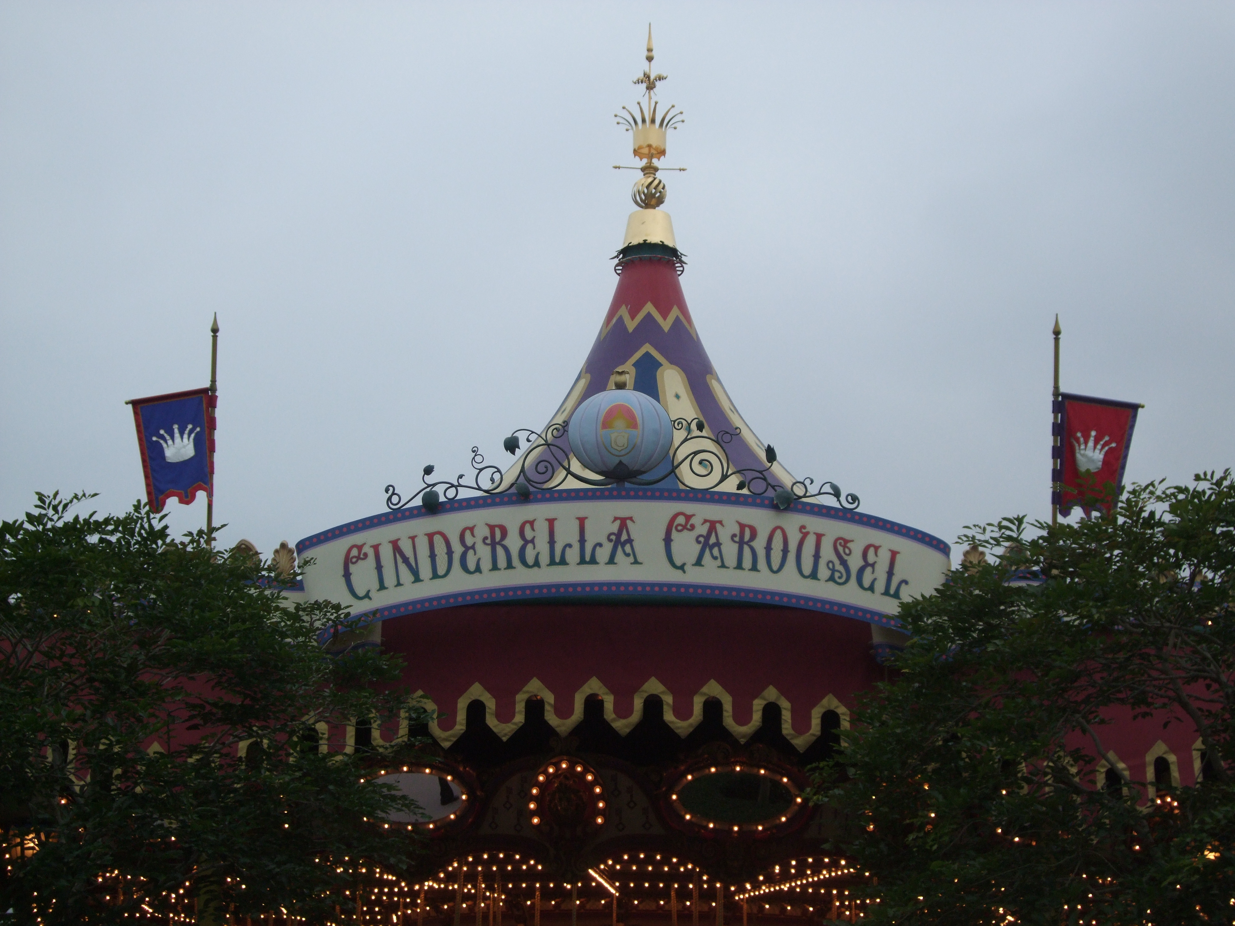 HKDL_CINDERELLA_CAROUSEL.jpg