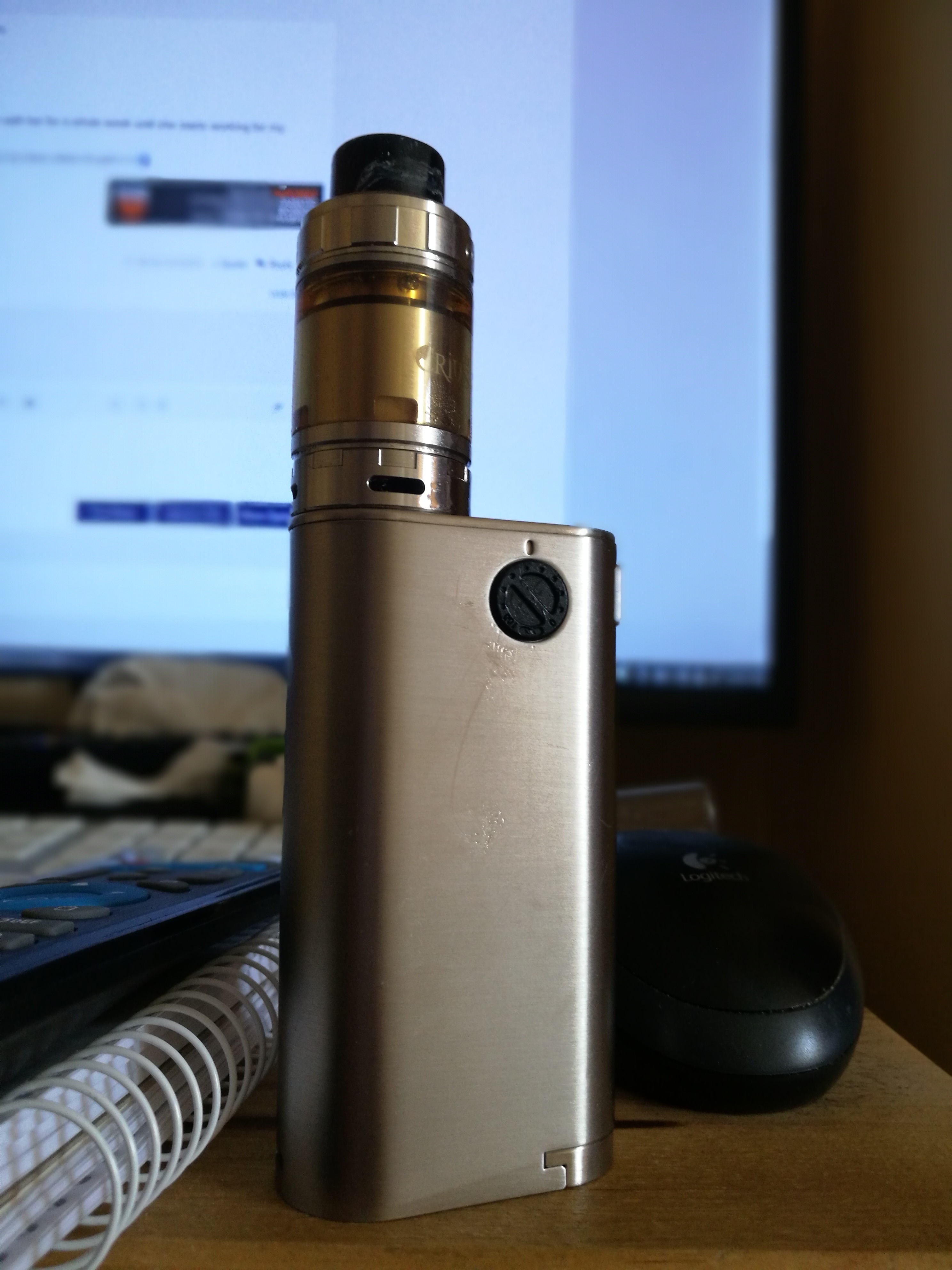 0r2xbsG.jpg