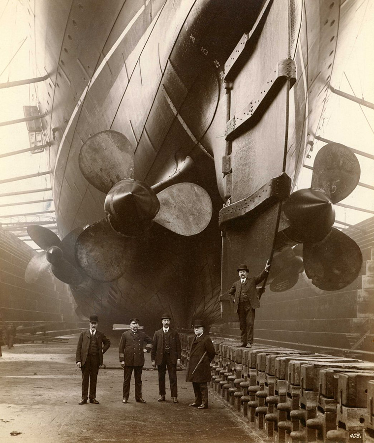rms-mauretania-propellors.jpg