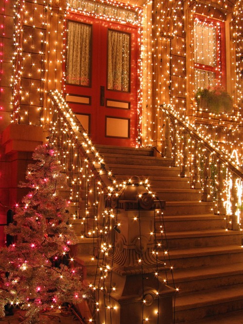 Studios_Osborne_Lights_18_by_Disney_Stock.jpg