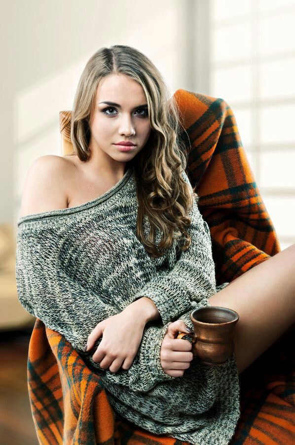 a4b947e42d54da6f906940c90007e460--sexy-coffee-coffee-girl.jpg