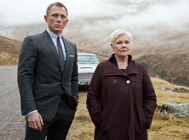 daniel-craig-judi-dench-skyfall.jpg