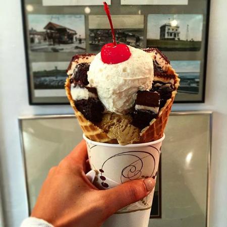 ice-cream-place.jpg