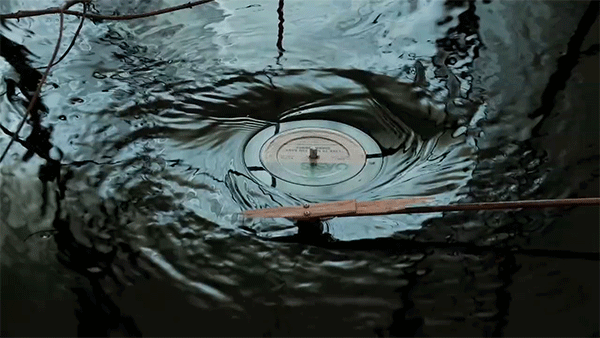 underwater.gif
